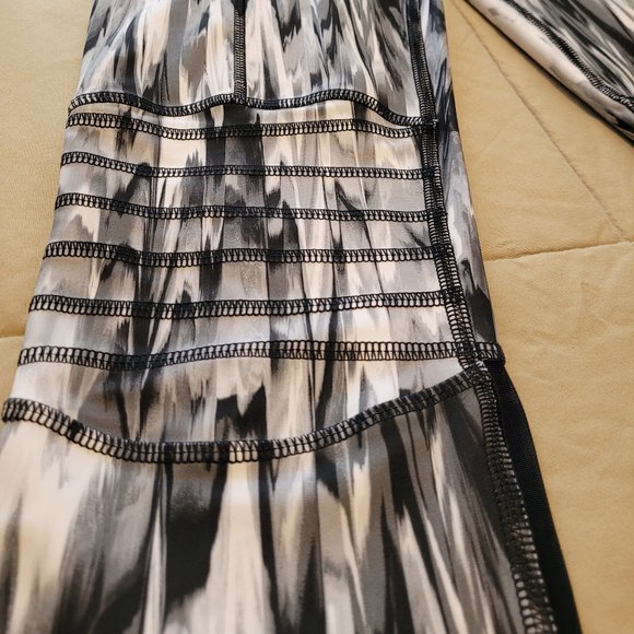 C&C California HIGH-WASIT MESH PANEL / MOTO LEGGING - Picture 7 of 10